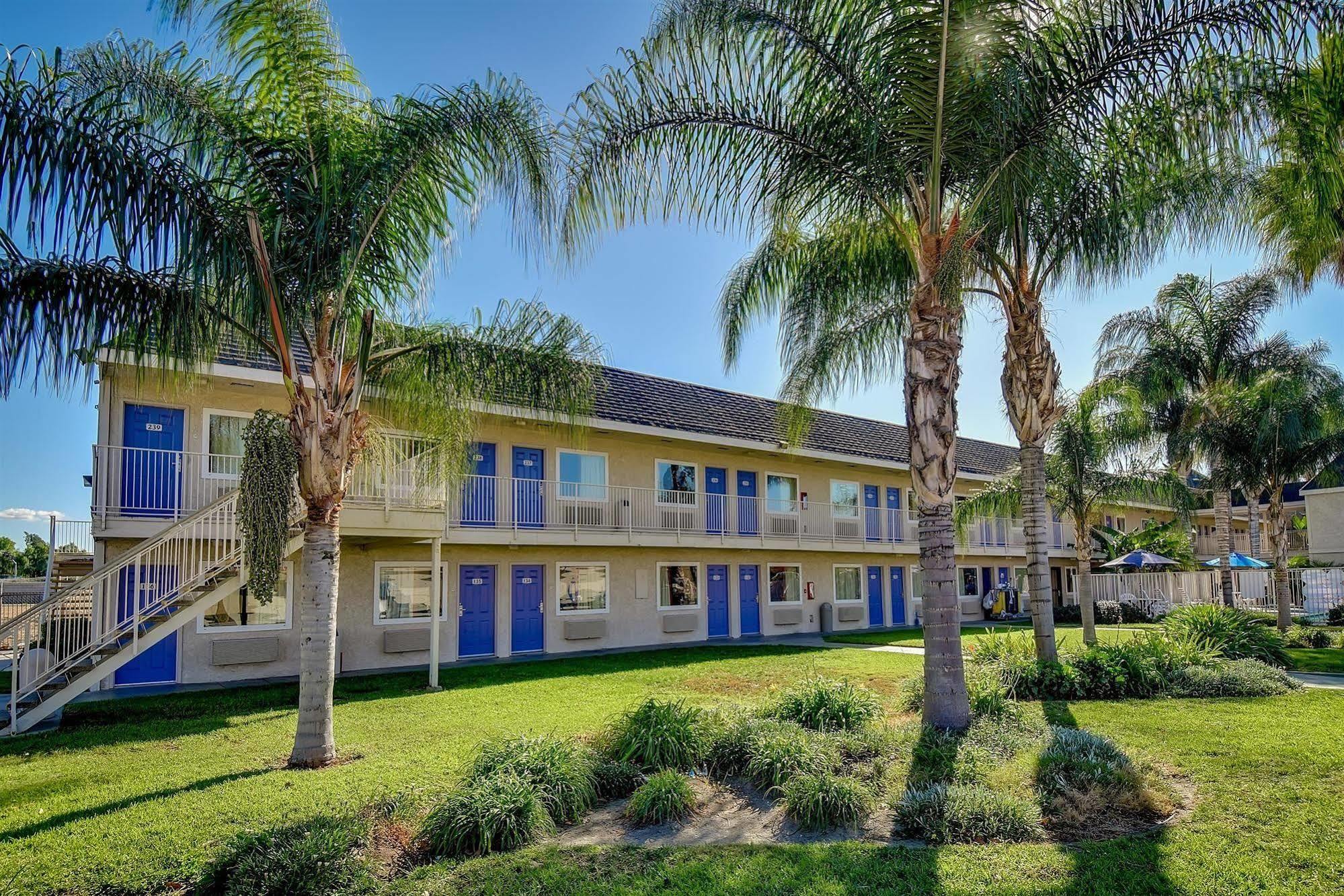 Motel 6-Riverside, Ca - South ภายนอก รูปภาพ