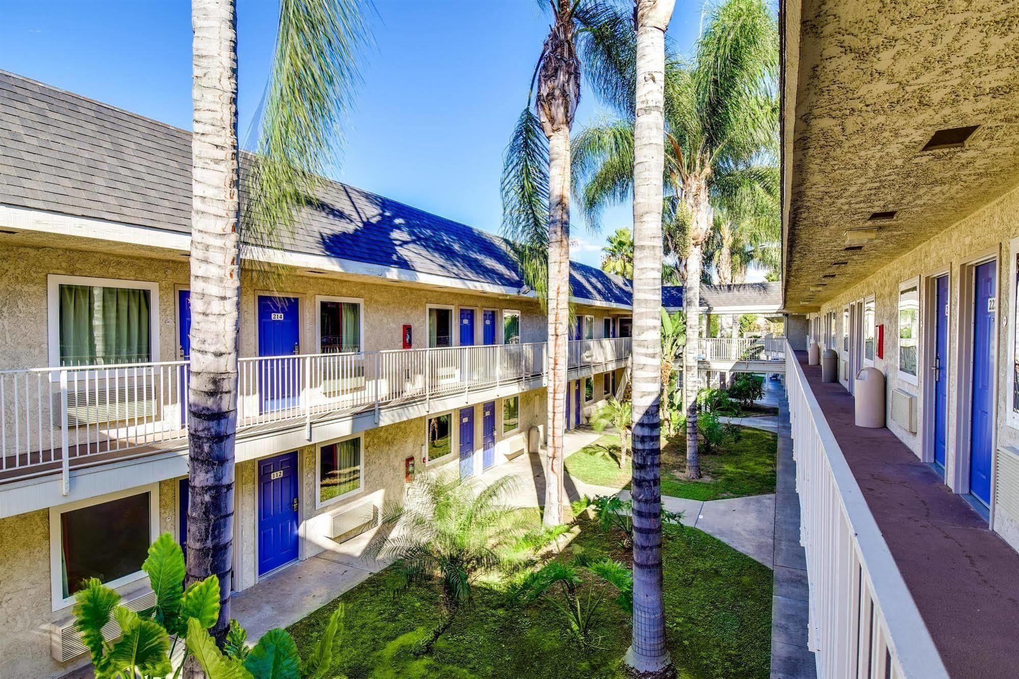 Motel 6-Riverside, Ca - South ภายนอก รูปภาพ