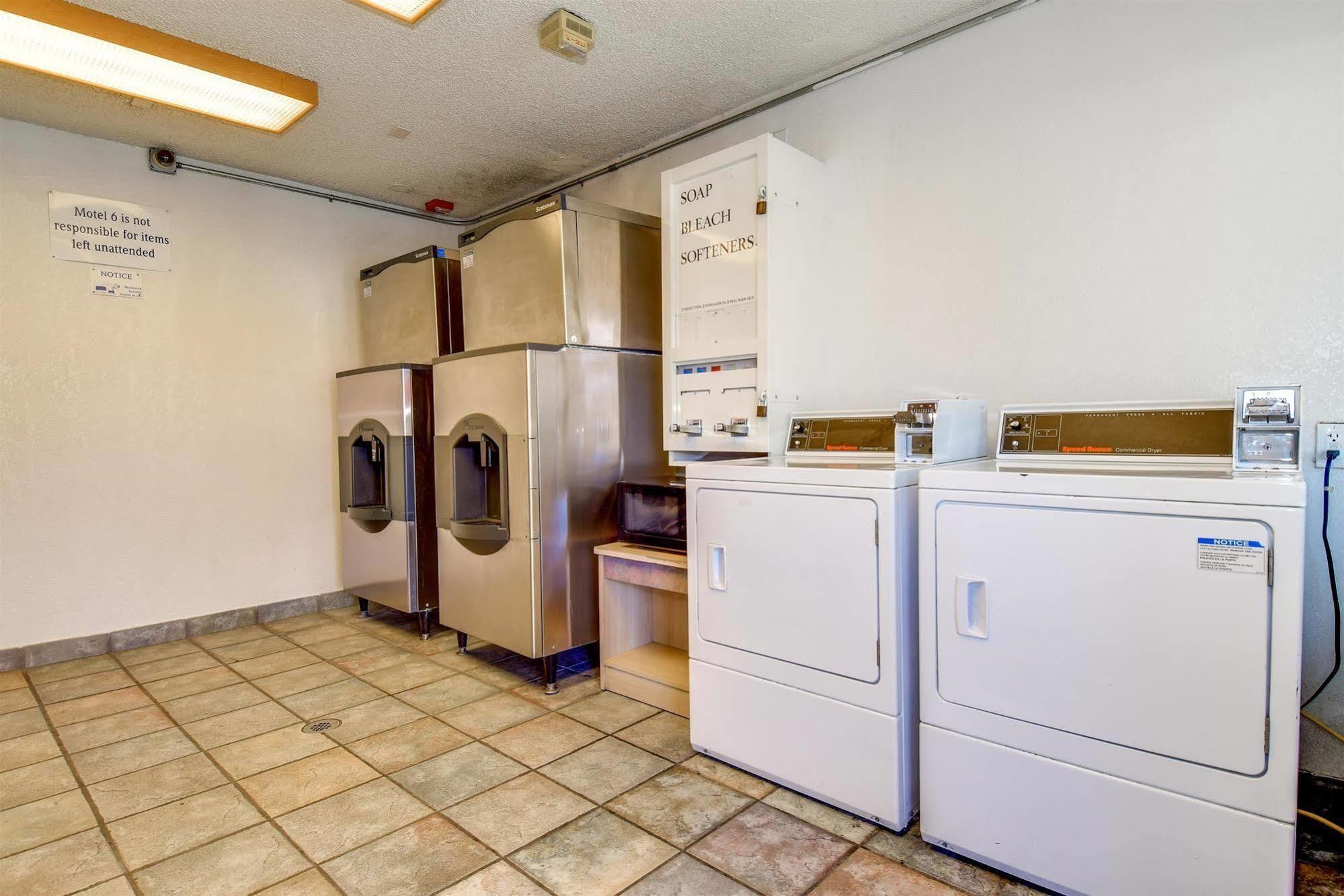 Motel 6-Riverside, Ca - South ภายนอก รูปภาพ