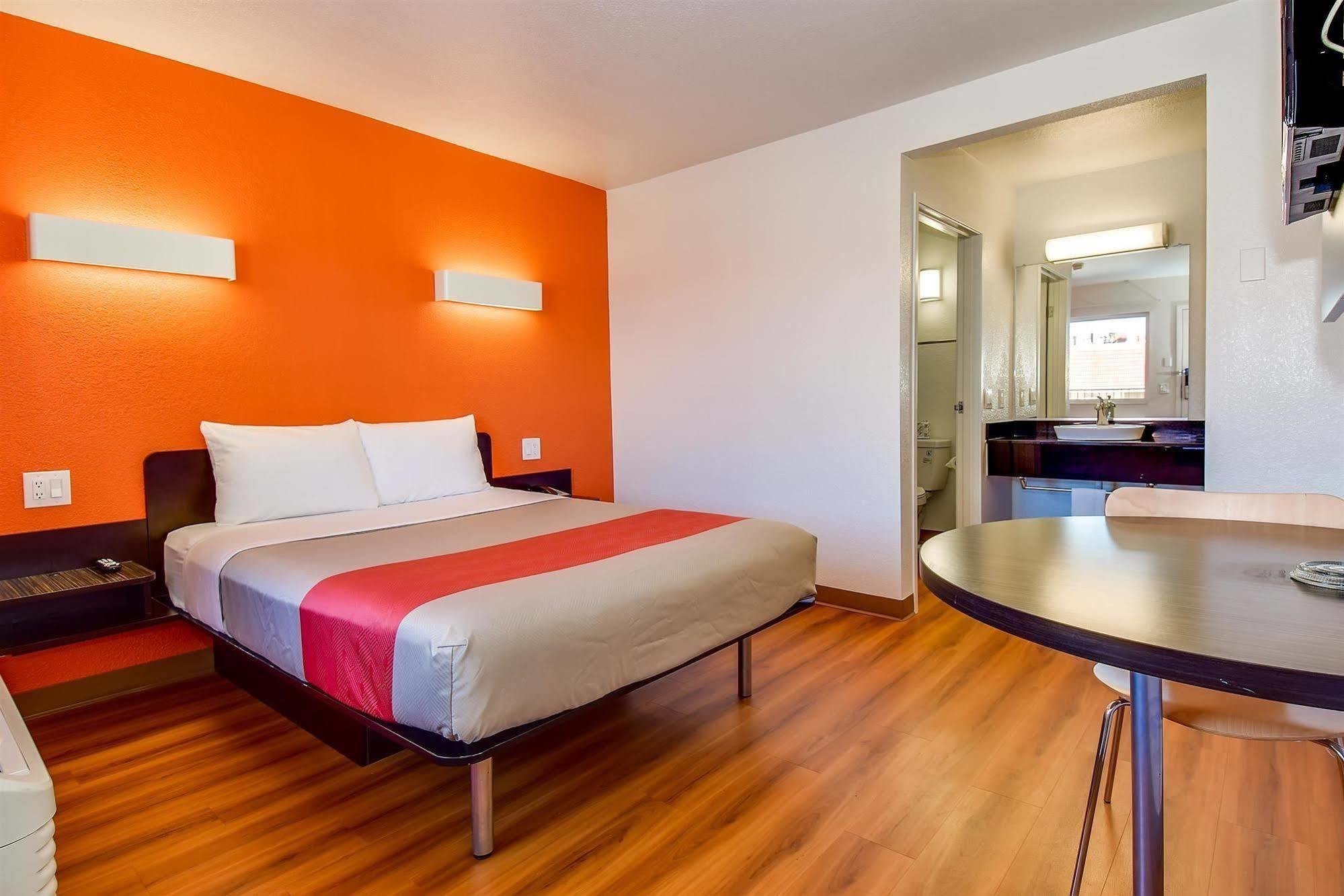 Motel 6-Riverside, Ca - South ภายนอก รูปภาพ