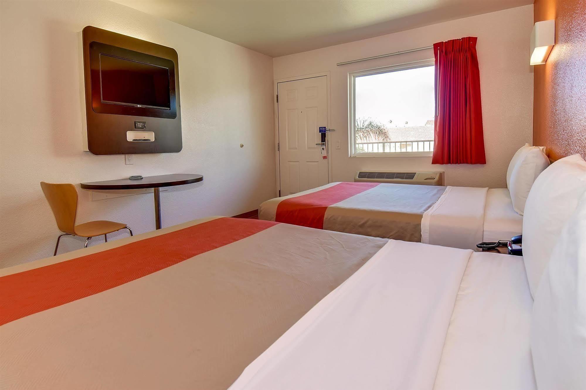 Motel 6-Riverside, Ca - South ภายนอก รูปภาพ
